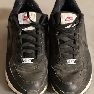 Nike Airmax Men's Black and White Sneakers